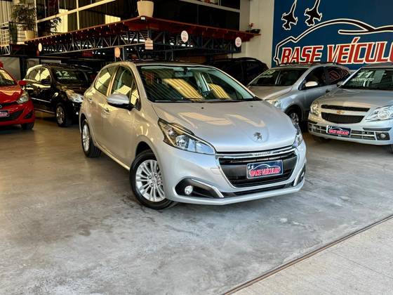 PEUGEOT 208 1.6 ALLURE 16V FLEX 4P AUTOMÁTICO PEUGEOT 208 1.6 ALLURE 16V FLEX 4P AUTOMÁTICO